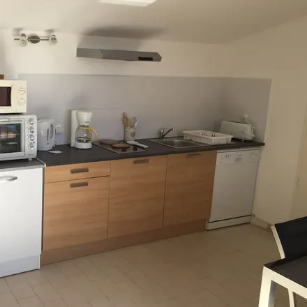 Rent this 2 bed apartment on 34300 Agde