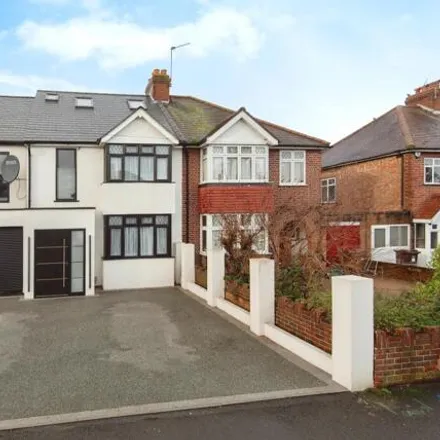Buy this 5 bed duplex on Boundaries Road in Sparrow Farm, London