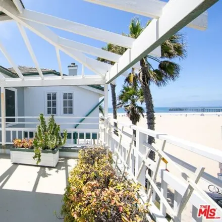 Image 9 - 11 Driftwood Street, Los Angeles, CA 90292, USA - House for sale