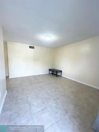 Image 3 - 6101 Garfield St Apt 2, Hollywood, Florida, 33024 - Apartment for rent