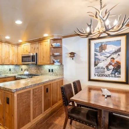 Image 9 - Manor Vail Lodge, 595 Vail Valley Drive, Vail, CO 81657, USA - Condo for sale