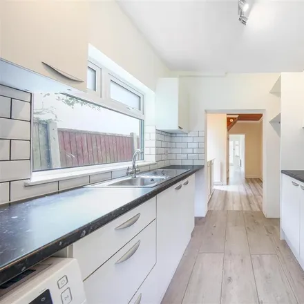 Rent this 4 bed duplex on Elms Lane in London, HA0 2NP
