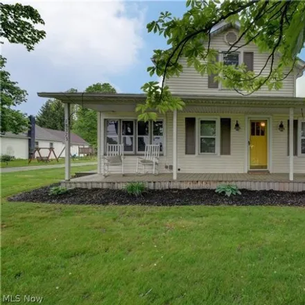 Image 1 - 18311 5th Street, Beloit, Mahoning County, OH 44609, USA - House for sale
