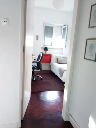 Rent this 5 bed room on Avenida de Roma in 1700-341 Lisbon, Portugal