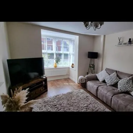 Image 2 - Spire Heights, Chesterfield, S40 4TG, United Kingdom - House for rent