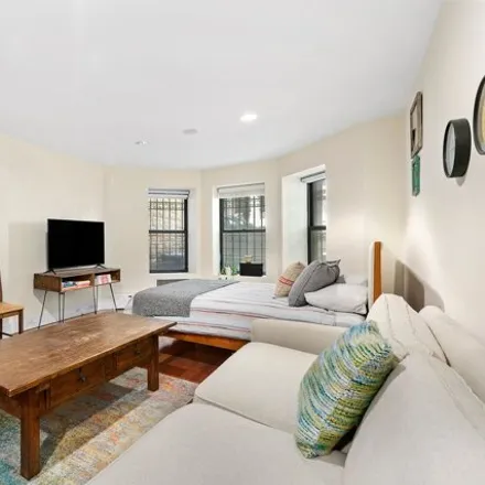 Rent this studio townhouse on 25 West 83rd Street in New York, NY 10024