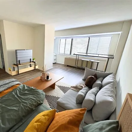 Image 5 - Wilshire Park Condominiums, 3701 Connecticut Avenue Northwest, Washington, DC 20015, USA - Condo for rent