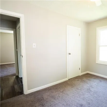 Image 3 - 1710 North Linwood Avenue, Indianapolis, IN 46218, USA - Room for rent