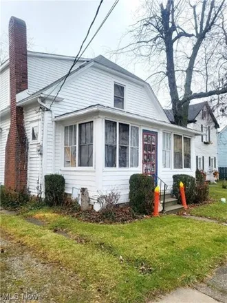 Buy this 3 bed house on 490 Delaware Avenue in Lorain, OH 44052