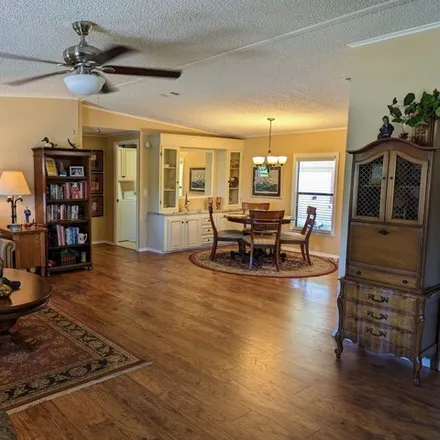 Image 6 - 2123 East Lakeview Drive, Sebastian, FL 32958, USA - Apartment for sale