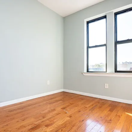 Rent this 3 bed apartment on 373 East 28th Street in New York, NY 11226