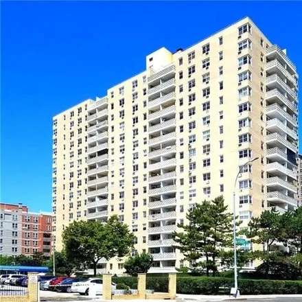 Image 5 - 1311 Brightwater Avenue, New York, NY 11235, USA - Apartment for sale