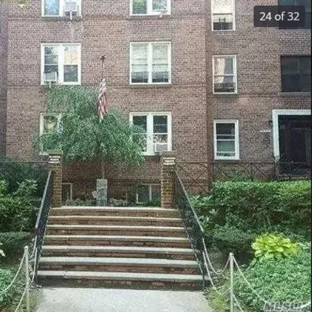 Buy this studio apartment on 120-12 85th Avenue in New York, NY 11415