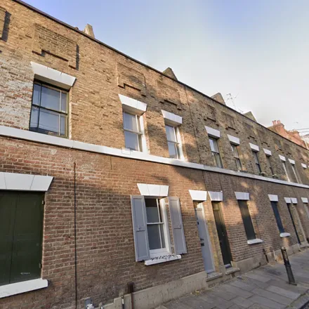 Rent this 3 bed townhouse on 20 Woodseer Street in Spitalfields, London