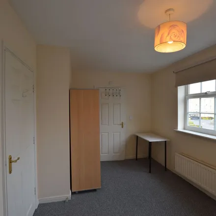 Image 3 - Cedar Apartments, Chaloner Grove, Newton Hill, WF1 4SS, United Kingdom - Apartment for rent