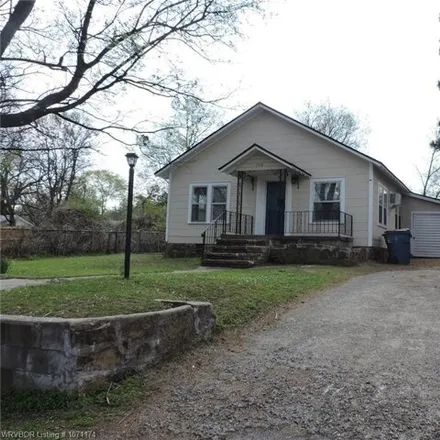 Buy this 2 bed house on 1540 R Street South in Fort Smith, AR 72901