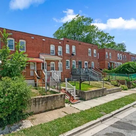 Image 3 - 5309 Wasena Ave, Brooklyn, Maryland, 21225 - Townhouse for sale