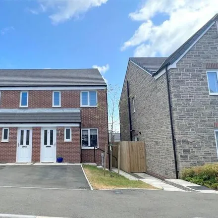 Buy this 2 bed duplex on unnamed road in Haverfordwest, SA61 1FD