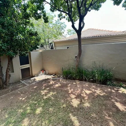 Image 3 - 12 Concourse Crescent, Paulshof, Sandton, 2062, South Africa - Apartment for rent