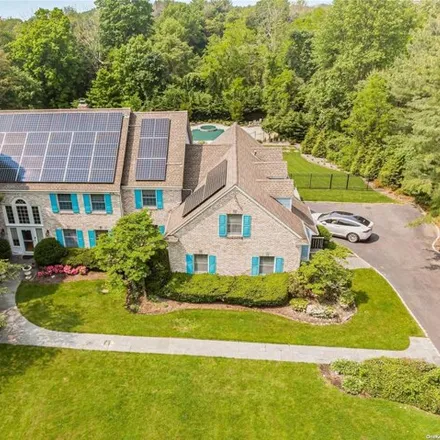 Buy this 6 bed house on 7 Saw Mill Lane in Cold Spring Harbor, Huntington