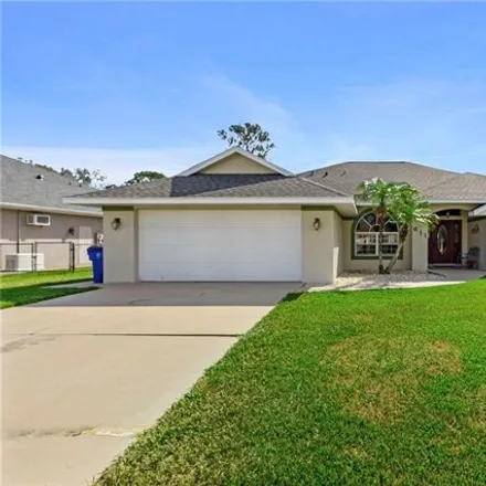 Buy this 4 bed house on 611 Entrada Avenue in Sebring, FL 33875