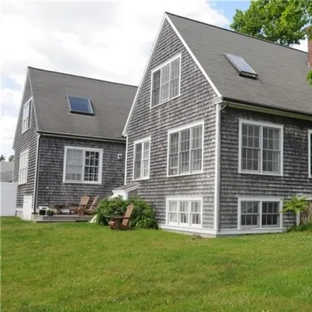 Rent this 3 bed house on 2 Westwood Rd in Jamestown, Rhode Island