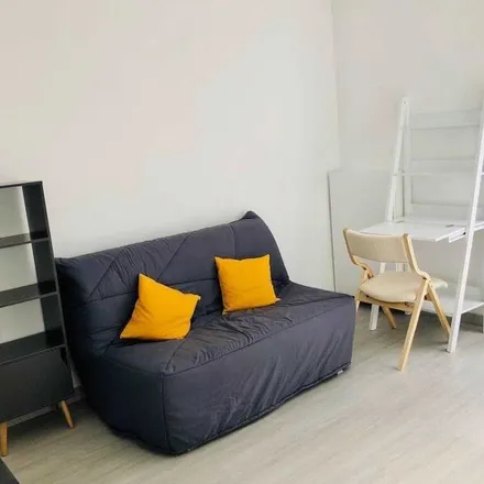 Rent this 1 bed apartment on 7 Avenue Jean Rieux in 31500 Toulouse, France