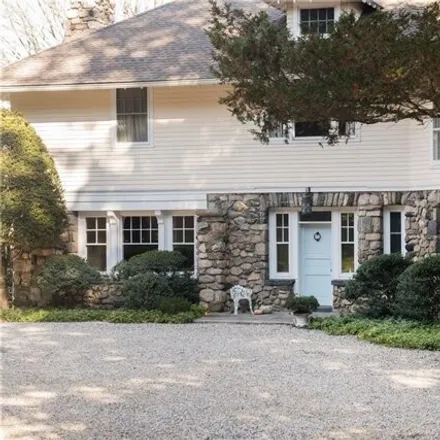 Rent this 5 bed house on 34 Grandview Drive in Ridgefield, CT 06877