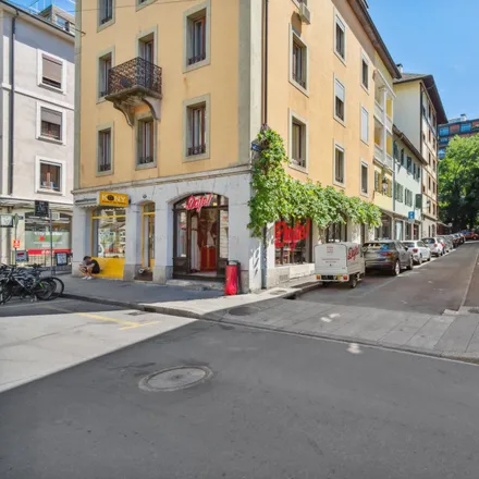 Rent this 4 bed apartment on Ruelle des Templiers 4 in 1207 Geneva, Switzerland