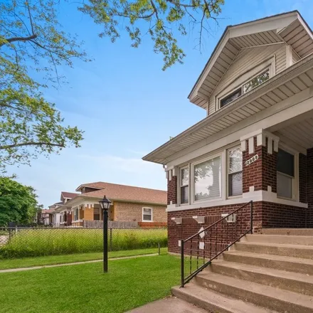 Image 3 - 12008 South Perry Avenue, Chicago, IL 60628, USA - House for sale