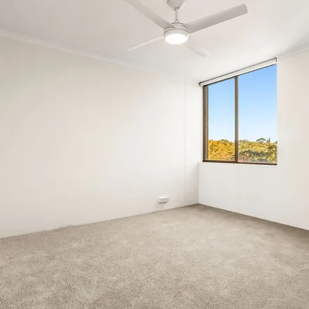 Image 3 - 4 New McLean Street, Edgecliff NSW 2027, Australia - Apartment for rent