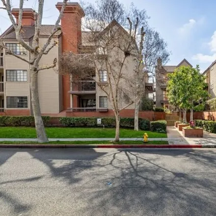 Rent this 2 bed condo on 257 West Stocker Street in Glendale, CA 91202