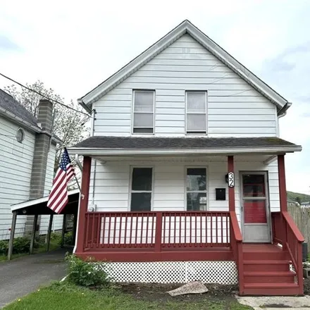 Rent this 3 bed house on 32 William Street in City of Binghamton, NY 13904