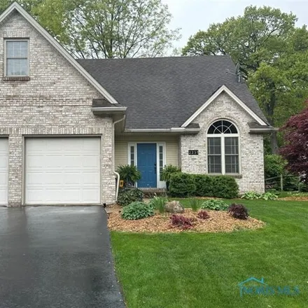 Buy this 3 bed house on 2287 Woods Edge Court in Lucas County, OH 43615