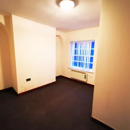 Image 7 - Headway Black Country, Wolverhampton Street, Dixons Green, DY1 1DZ, United Kingdom - Apartment for rent