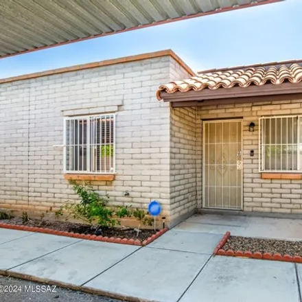 Buy this 2 bed house on 211 W Roger Rd Apt 6 in Tucson, Arizona