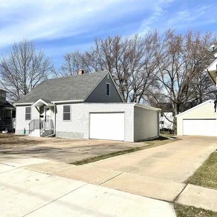 Buy this 2 bed house on 386 Doty Street in Kaukauna, WI 54130