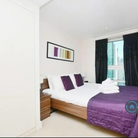 Image 4 - Anchor House, 21 A202, London, SW8 2LE, United Kingdom - Apartment for rent