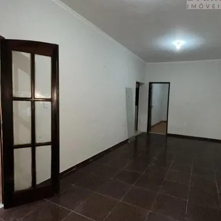 Rent this 3 bed house on Rua Major Magalhães in Magé - RJ, 25900-001