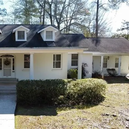 Buy this 3 bed house on 901 Florida Avenue in Bogalusa, LA 70427