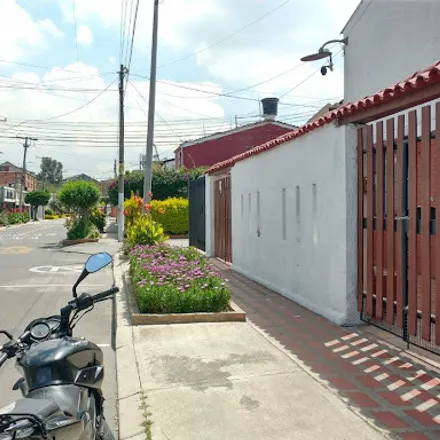 Rent this 3 bed house on Calle 68 in Engativá, 111041 Bogota