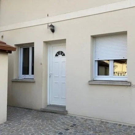 Rent this 2 bed apartment on Longueil-Annel in Oise, France