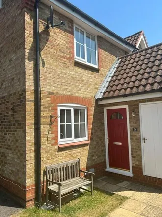 Rent this 2 bed house on Macphail Close in Wokingham, RG40 5YH