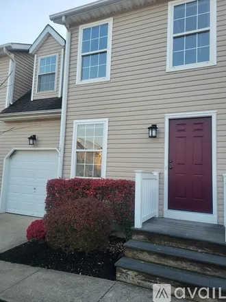 Rent this 2 bed townhouse on 363 University Avenue