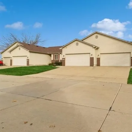 Buy this 3 bed house on 3206 Southeast Turnberry Drive in Ankeny, IA 50021
