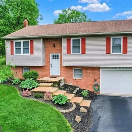 Buy this 3 bed house on 3030 Acorn Lane in Windsor Township, PA 17356