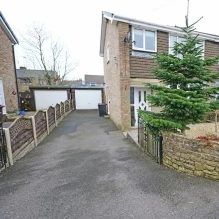 Buy this 3 bed duplex on Elm Close in Barnoldswick, BB18 5QZ