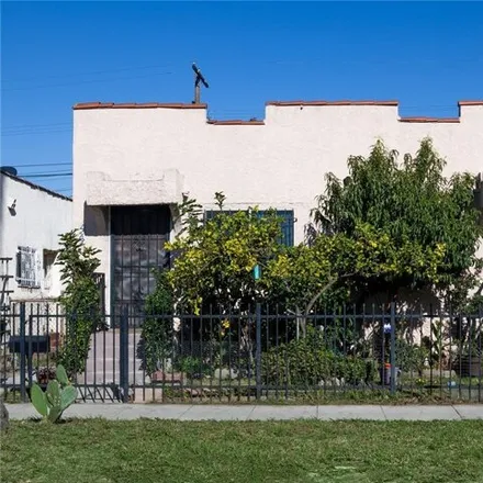 Rent this studio apartment on 1303 West 57th Street in Los Angeles, CA 90037