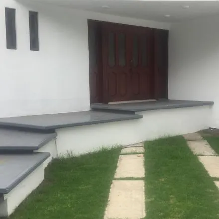 Rent this 3 bed house on Calle Paseo San Carlos in 50245 Metepec, MEX