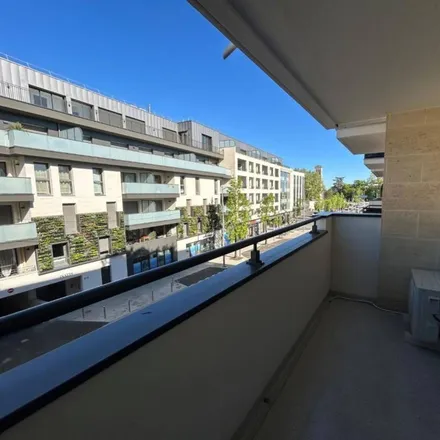 Rent this 2 bed apartment on 332 Cours de la Libération in 33400 Talence, France